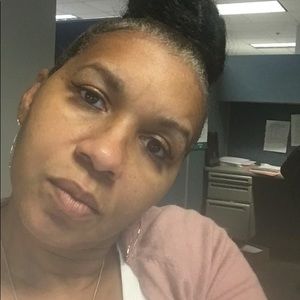 Meet your Posher, Cynthia